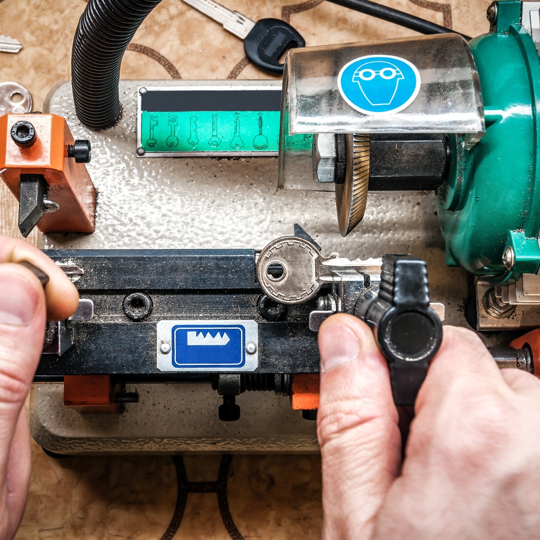 key cutting